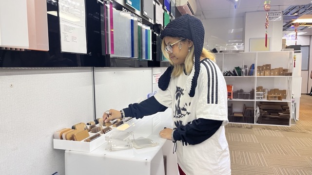 Buying acrylic sheet 1